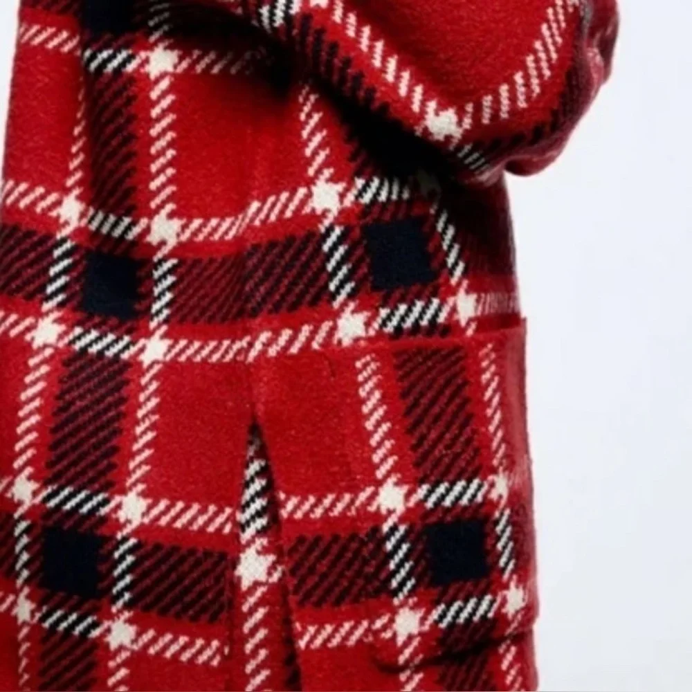 Zara Red and Black Plaid Knit Sweater with Pouch Pockets - Picture 2 of 9
